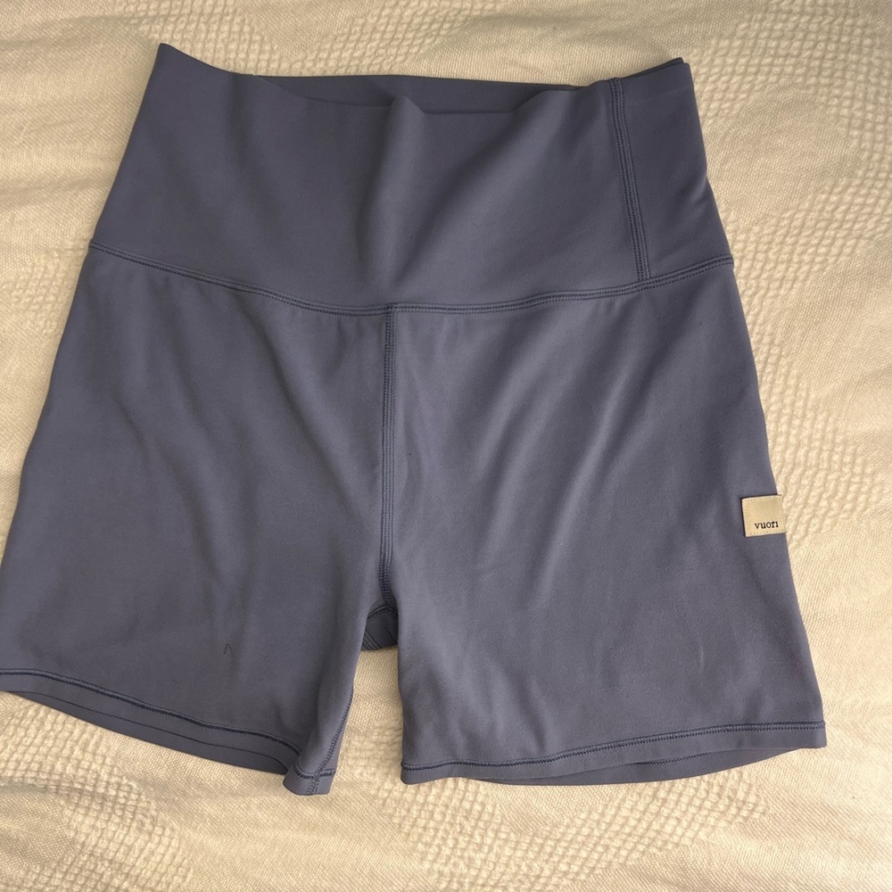 Vuori Women's Slate Blue Bike Shorts